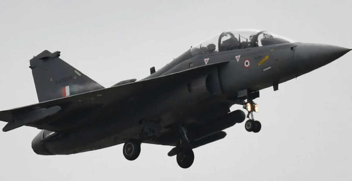 Uttar Pradesh to Manufacture Parachutes for Tejas Aircraft Pilots